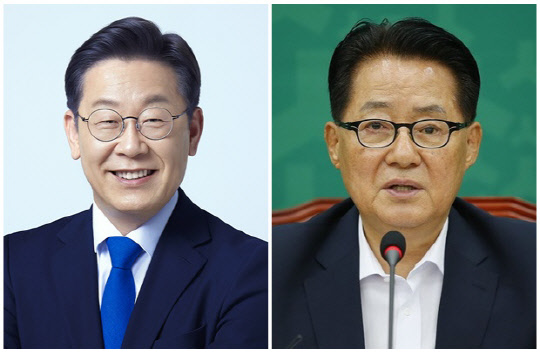 이재명(왼쪽) 인천 계양을 국회의원 당선인과 박지원 전 국정원장. <더불어민주당 제공, 연합뉴스>